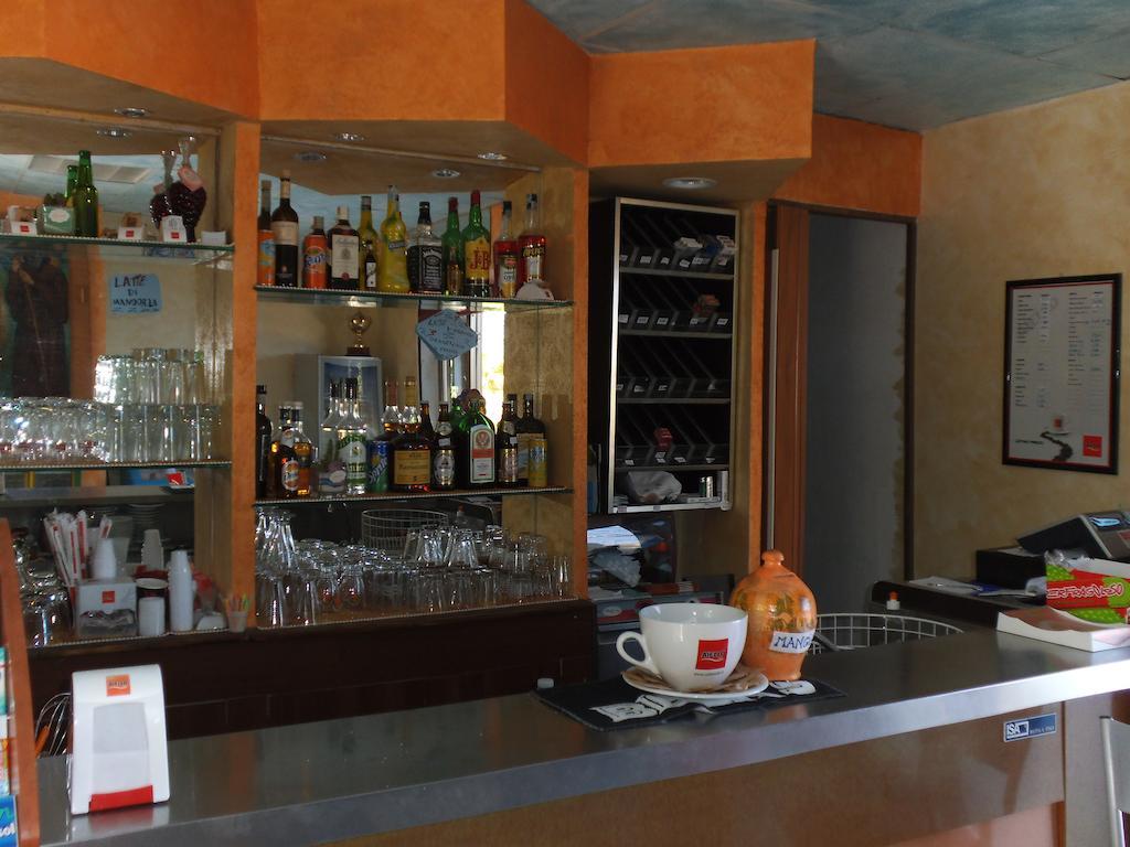 Villaggio La Bussola Paola Bagian luar foto