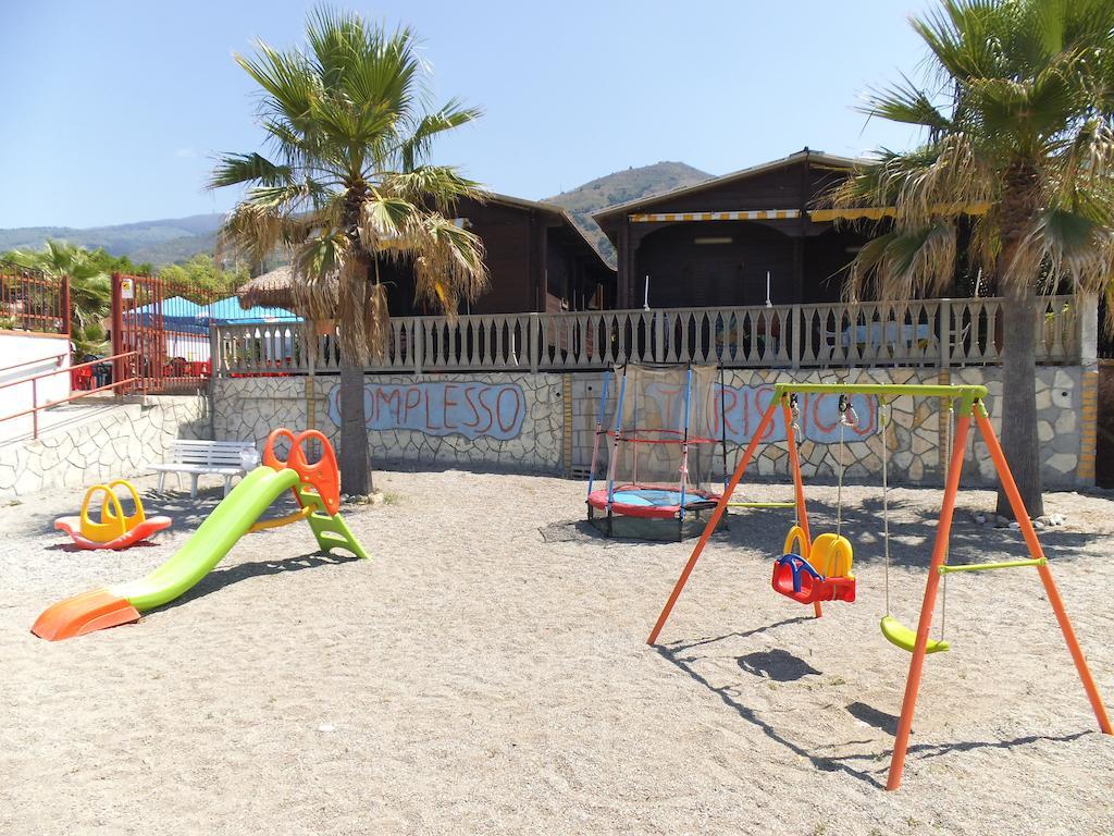 Villaggio La Bussola Paola Bagian luar foto