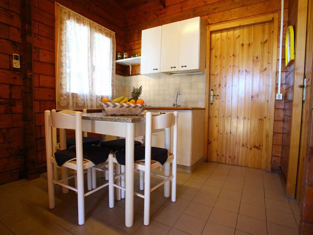 Villaggio La Bussola Paola Bagian luar foto