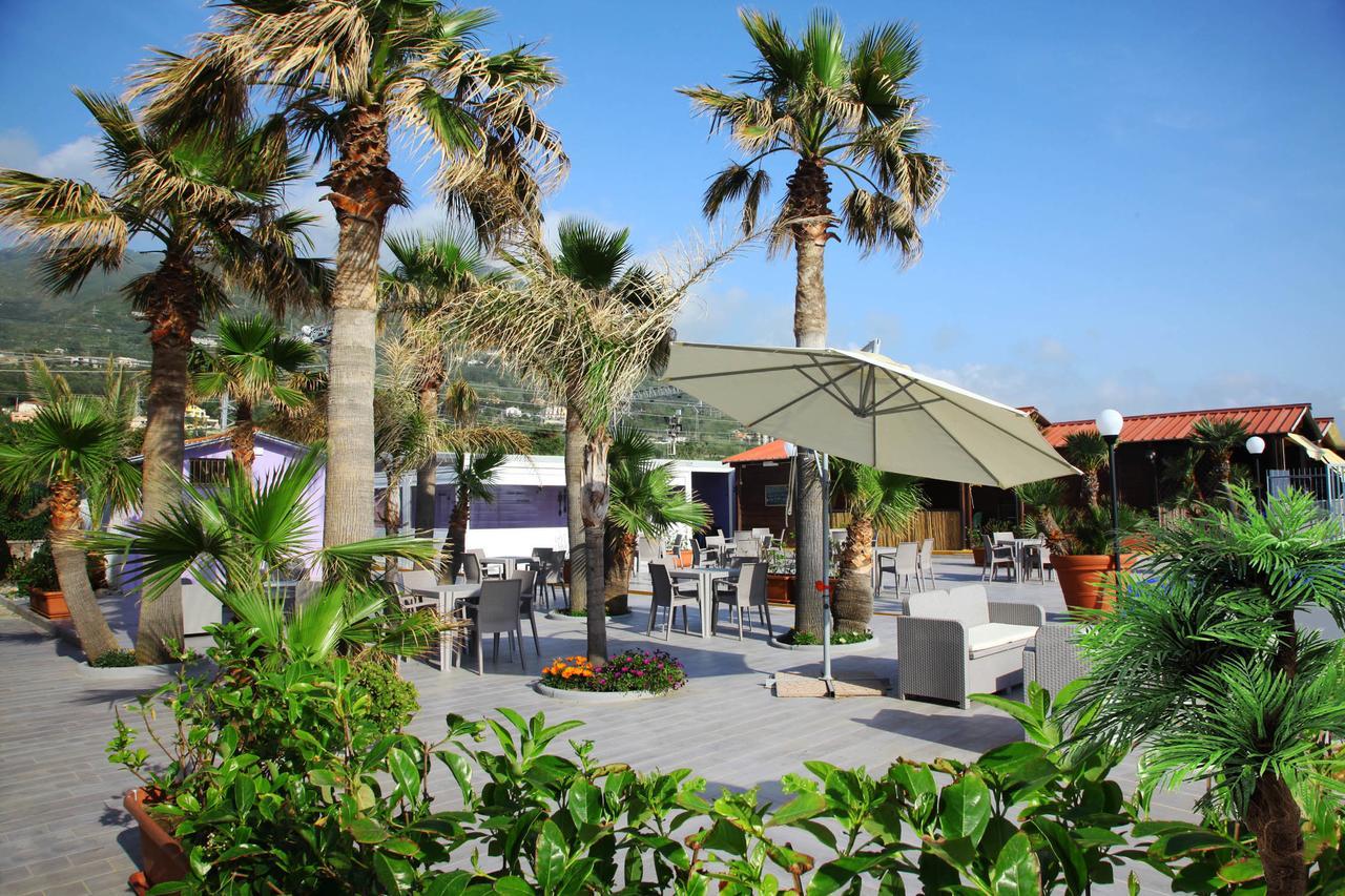 Villaggio La Bussola Paola Bagian luar foto